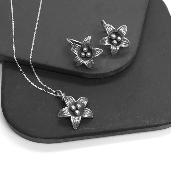 silver lily flower set